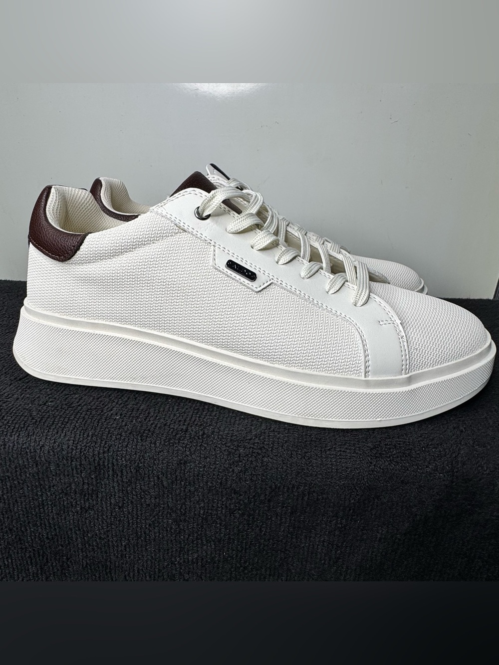 ALDO Pinedale Men’s Open White Low Top Sneakers Size 10.5